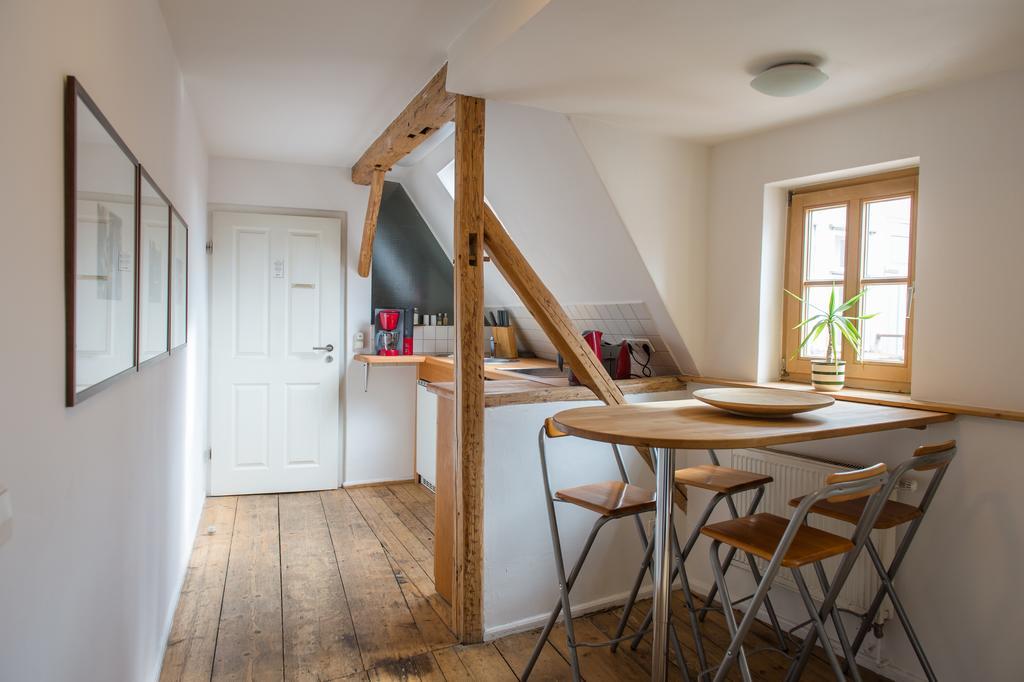 "Goethezimmer" Ferienwohnung Und Zimmer Am Burgplatz Weimar  Eksteriør bilde
